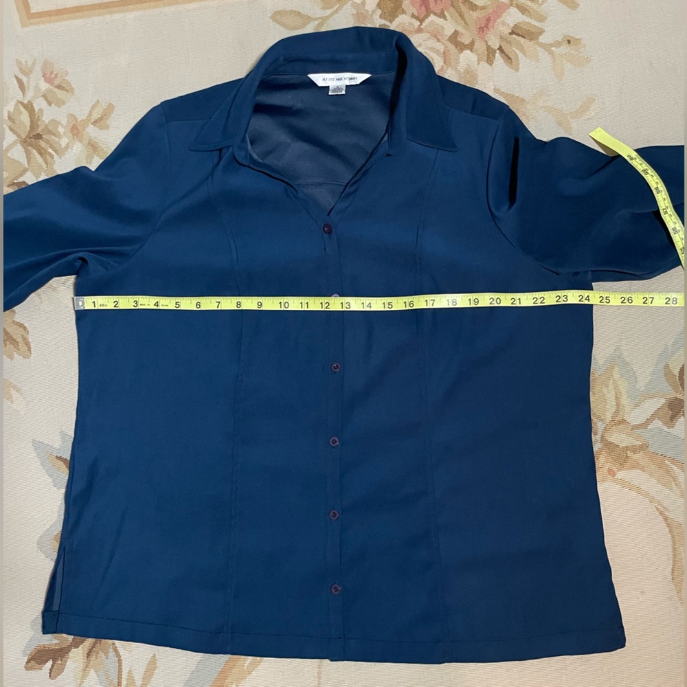 Deep blue shirt, jacket by August Max woman size X - Picture 4 of 5
